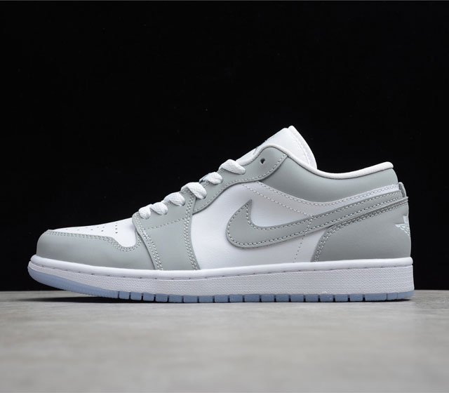 CJ版本 AIR JORDAN 1 LOW White Wolf Grey AJ1 低帮 小迪奥 白灰 货号 DC0774-105 鞋面以灰白色为主调 搭配皮