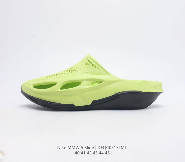 视觉先锋 NikeMMW5Slide男子拖鞋 一双来自未来的拖鞋 MMW x Nike合作系列的第四款鞋 MMW Nike 005 SLIDE 具有全新的轮廓