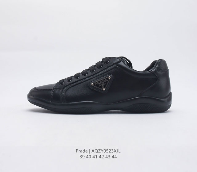 PRADA系列 Prada 普拉达板鞋 PRADA.普拉达板鞋 高端品休闲鞋 完美做工.演绎完美选择的你 码数 39 40 41 42 43 44 编码 AQ