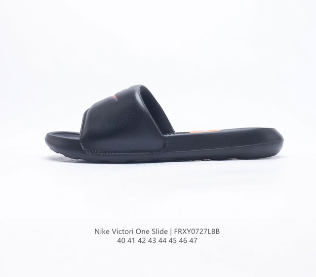 Nike Victori One Slide Print Mix维多利一号系列夏季沙滩运动防滑一字潮流拖鞋 简约清爽的夏季必备单品 焕新升级经典必备设计 轻松驾