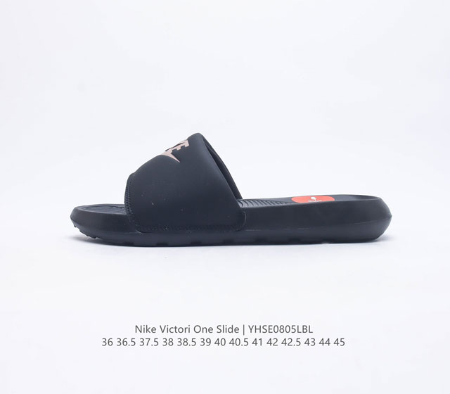 耐克 Nike VICTORI ONE SLIDE 耐克 夏季时尚舒适 高品质 一字拖鞋沙滩鞋拖鞋采用全新柔软泡棉 响应灵敏 轻盈非凡 打造休闲舒适的穿着体验