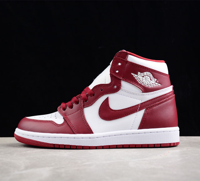 Air Jordan 1 Retro High Dune Red Aj1 乔1沙丘红 高帮篮球鞋 Dz5485-160 #鞋身整体以优质的皮革覆盖 配色方面以白