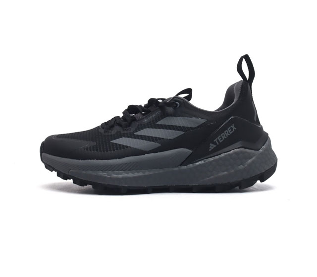 阿迪达斯 Adidas Free Hiker Gore-Tex Shoes 户外运动登山徒步鞋科技面料的防水徒步登山鞋 无论路途长短 这款adidas低帮徒步运