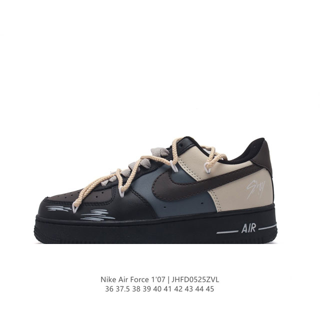 耐克 Nike Air Force 1 '07 空军一号 Af1 解构绑带 双鞋带 男女子运动鞋复古篮球鞋。巧妙结合复古美学和新潮魅力，旨在致敬 40 年来风靡